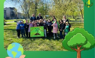 Pierwszoklasiści świętują Dzień Ziemi 