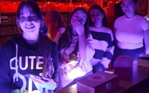 NOC BIBLIOTEK W CZWÓRCE (6)