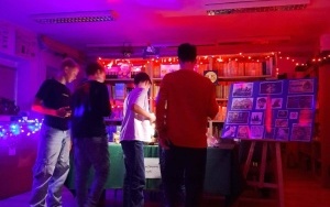 NOC BIBLIOTEK W CZWÓRCE (12)