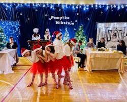 PRZEDSTAWIENIE ŚWIĄTECZNE  (18)