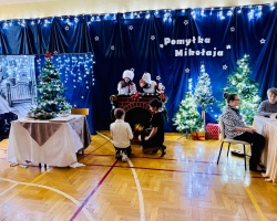 PRZEDSTAWIENIE ŚWIĄTECZNE  (3)