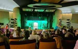 PRZEDSTAWIENIE TEATRALNE W MUZIE (1)