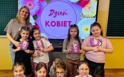 DZIEŃ KOBIET