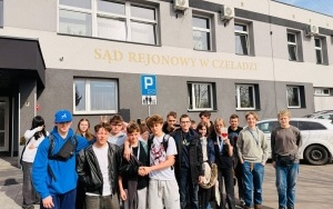 ZA KULISAMI SĄDU REJONOWEGO W CZELADZI (10)