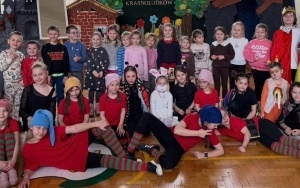 PRZEDSTAWIENIE "KRÓLEWNA ŚNIEŻKA I SIEDMIU KRASNOLUDKÓW" (4)