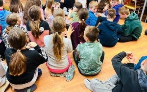 USŁYSZEĆ WIĘCEJ NIŻ DŹWIĘKI... (4)